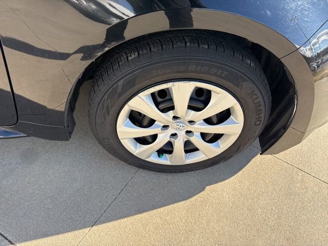 Used 2023 Toyota Corolla LE image 8