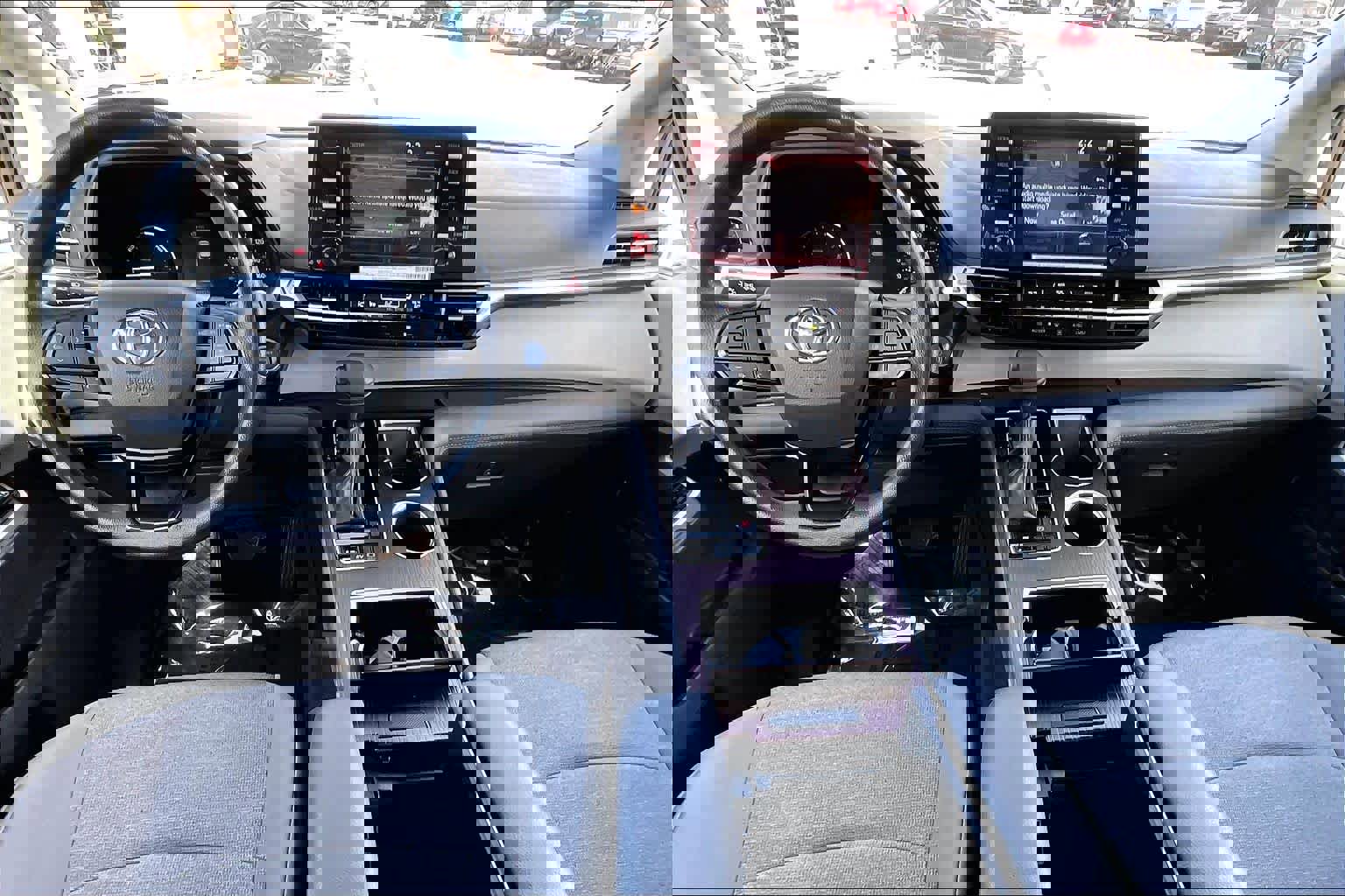 Certified 2024 Toyota Sienna LE image 15