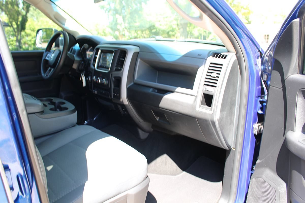 Used 2016 RAM 2500 Tradesman w/ Chrome Appearance Group AWD/4WD image 16