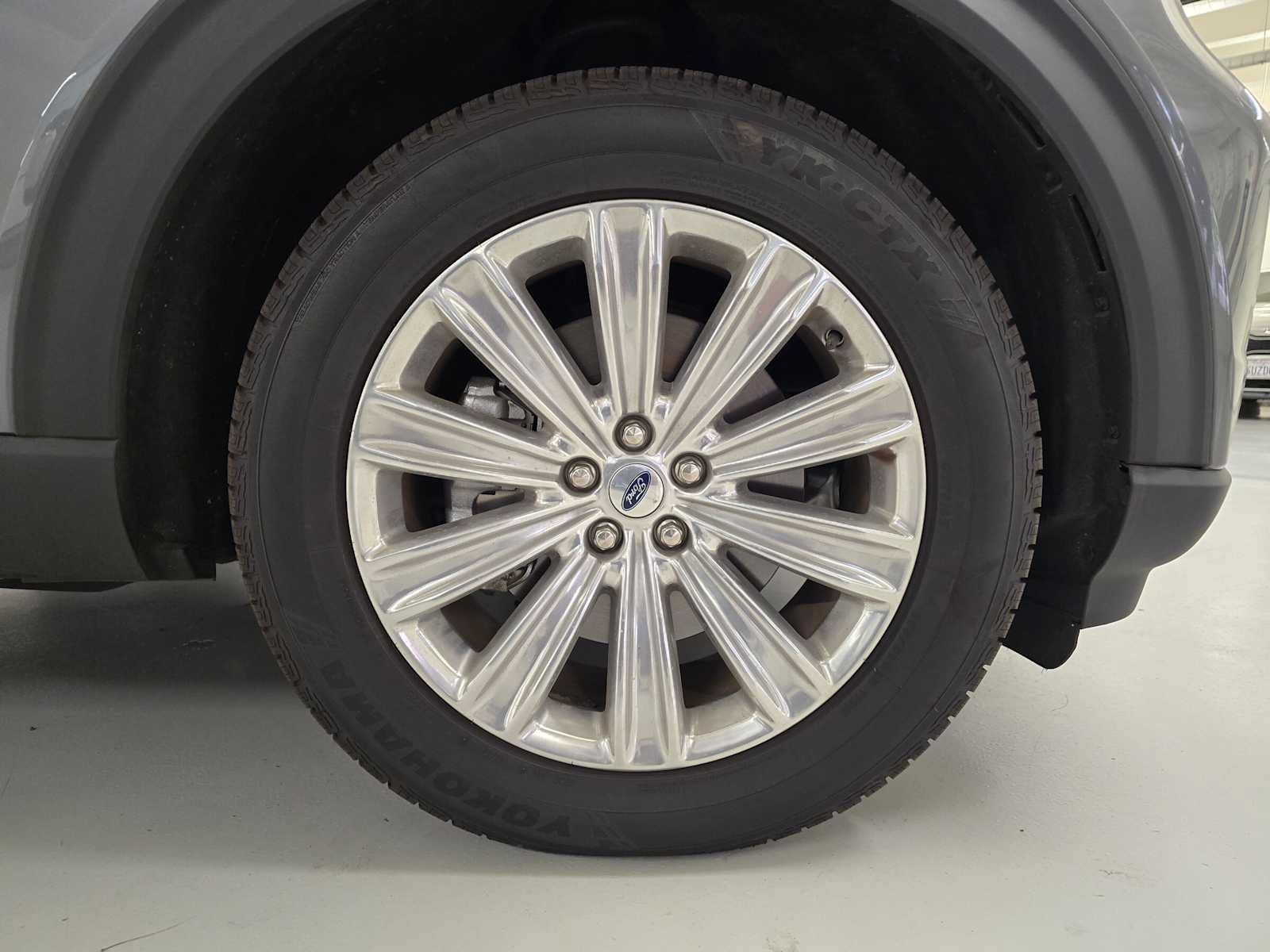 Used 2022 Ford Explorer Limited w/ Hybrid Equipment Group 310A RWD image 9