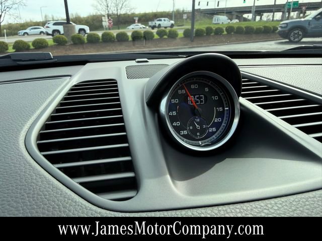 Used 2017 Porsche 911 Carrera S image 9