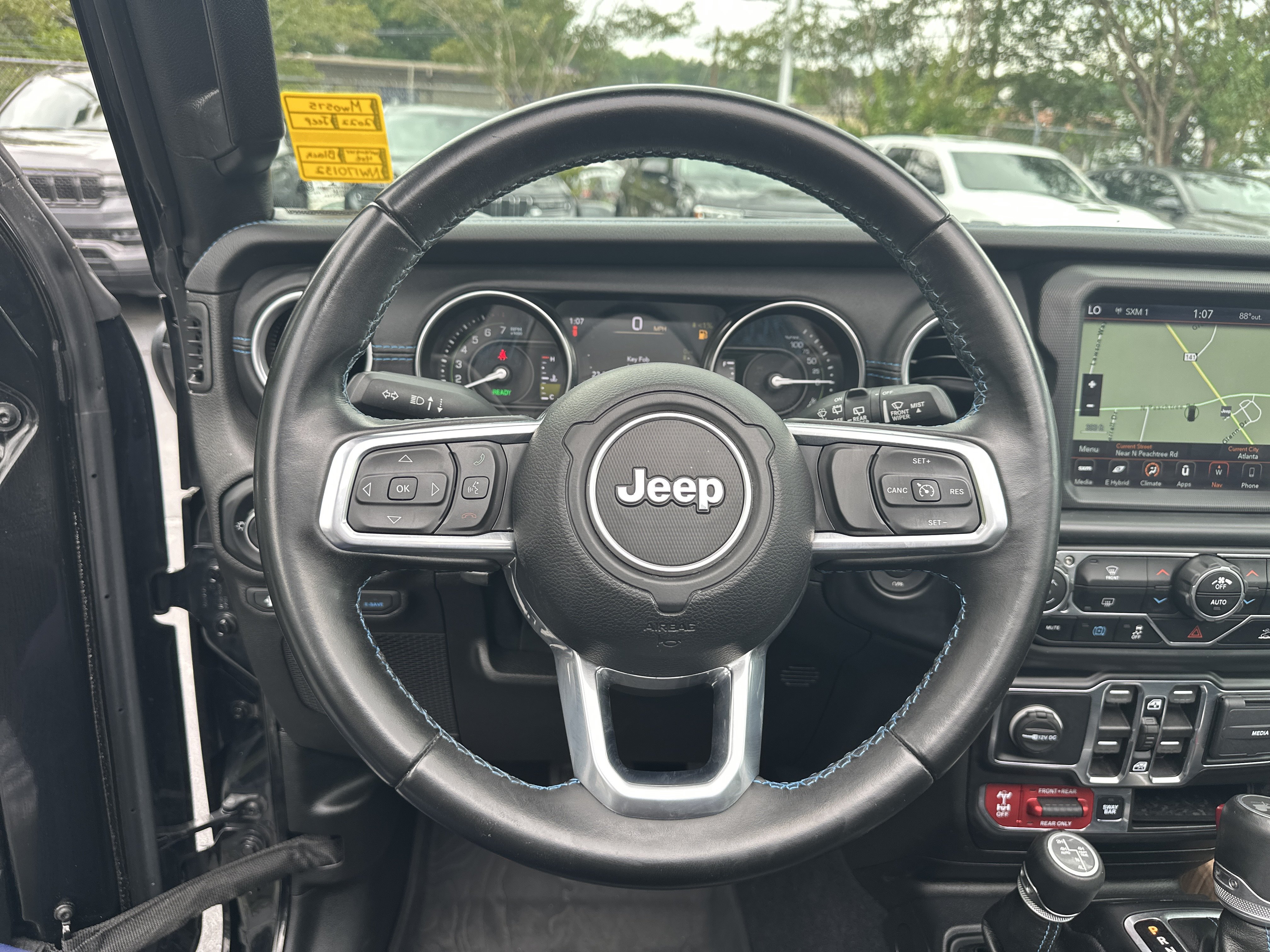 Used 2022 Jeep Wrangler Unlimited Rubicon 4xe AWD/4WD image 27