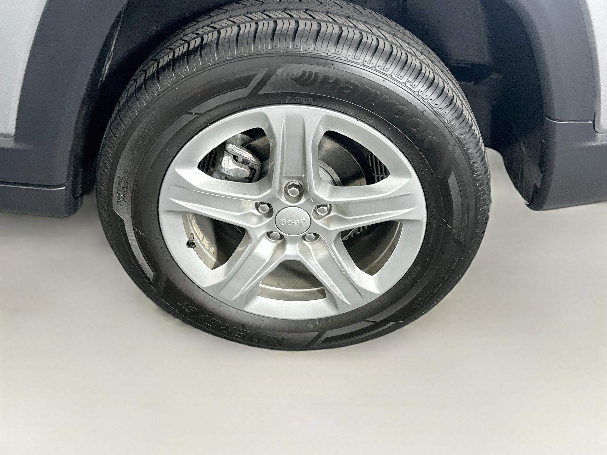 Used 2023 Jeep Compass Latitude AWD/4WD image 11