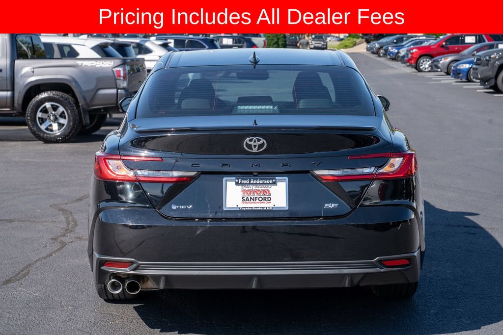 Used 2025 Toyota Camry SE w/ Convenience Package FWD image 4