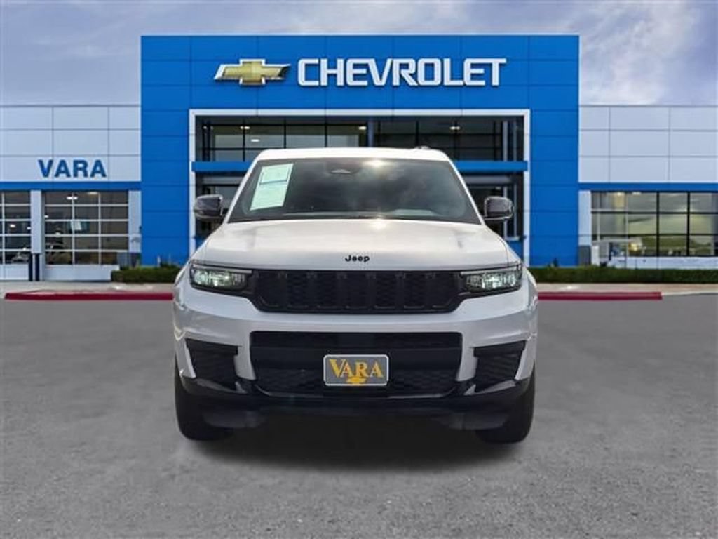 Used 2024 Jeep Grand Cherokee L Altitude RWD image 8