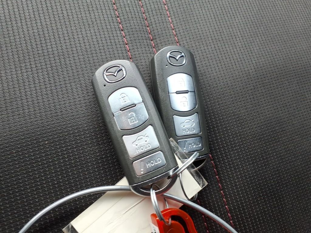 Used 2019 MAZDA MX-5 Miata Club image 30