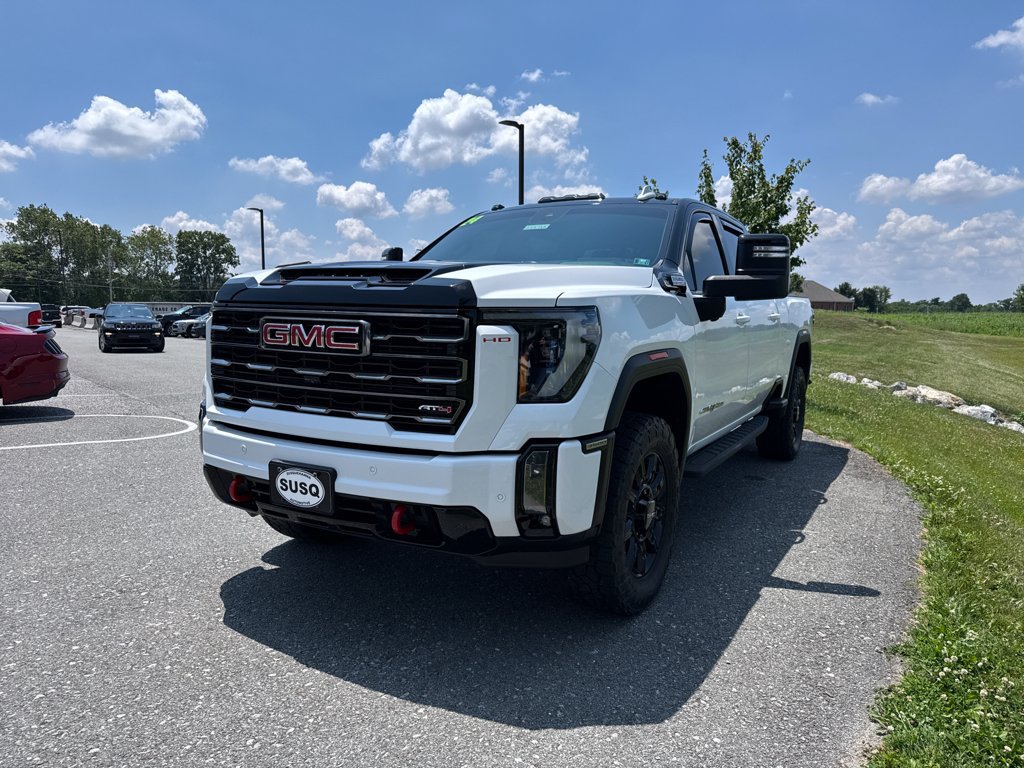 Used 2024 GMC Sierra 3500 AT4 w/ Technology Package AWD/4WD image 15