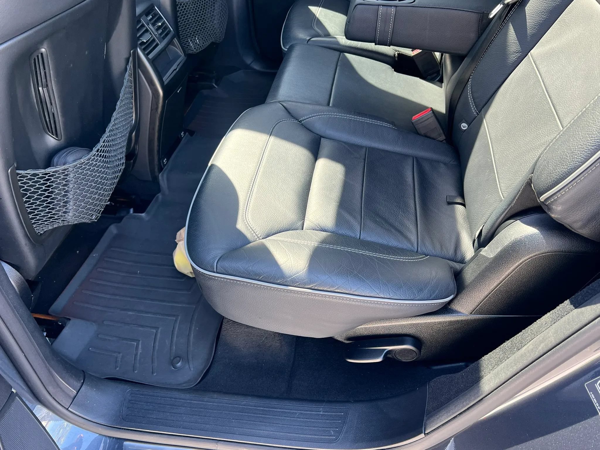 Used 2014 Mercedes-Benz GL 450 4MATIC w/ Lighting Package image 17