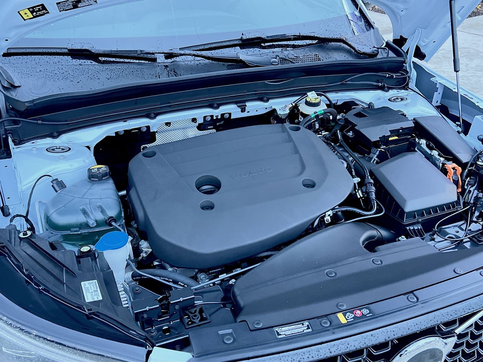 New 2026 Volvo XC40 B5 Plus w/ Protection Package Premier image 27