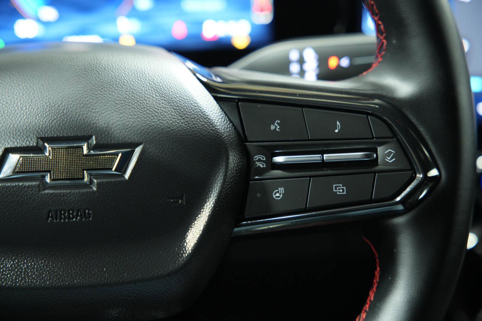 Used 2025 Chevrolet Blazer EV RS AWD/4WD image 37
