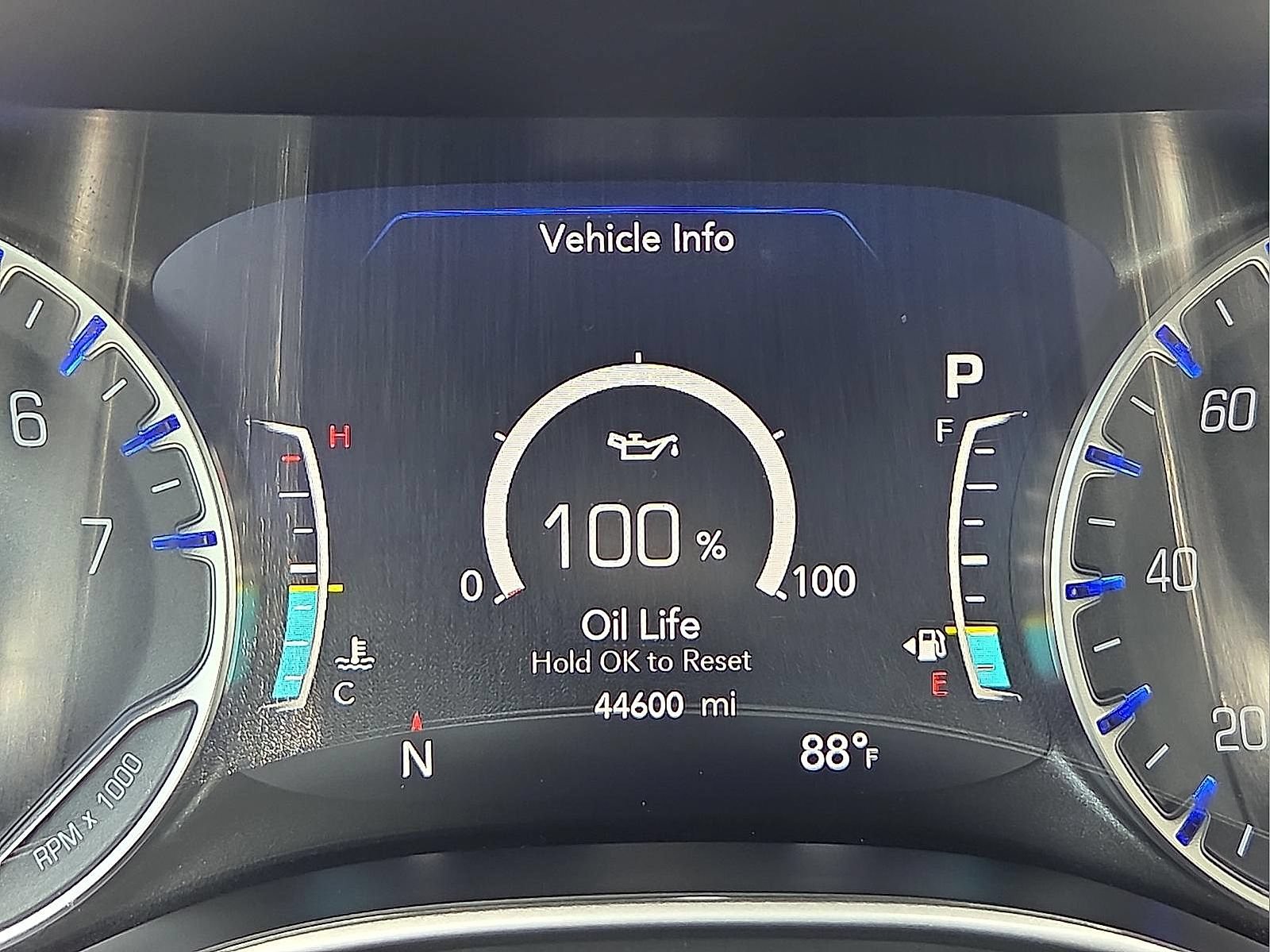 Used 2025 Chrysler Pacifica Select FWD image 23