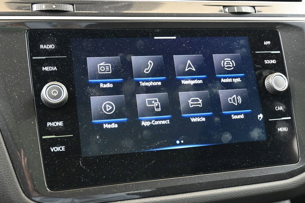 Used 2024 Volkswagen Tiguan SE R-Line AWD/4WD image 14