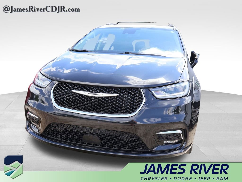 Used 2022 Chrysler Pacifica Limited FWD image 4