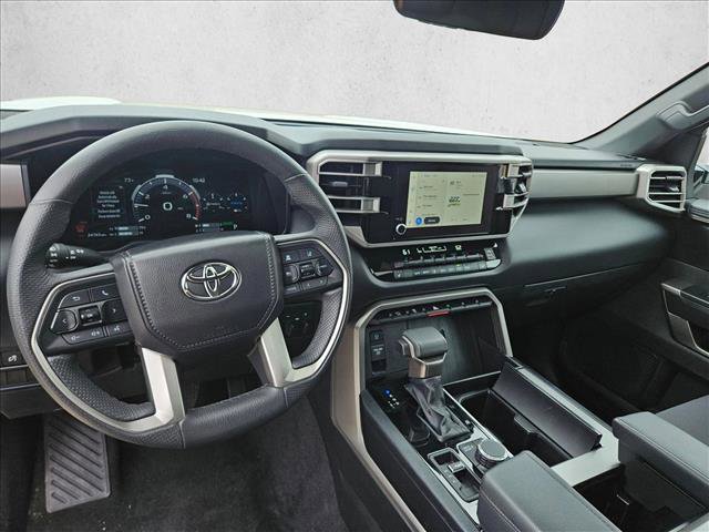 Used 2025 Toyota Sequoia SR5 AWD/4WD image 16