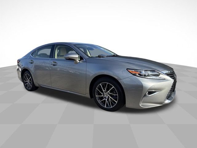 Used 2016 Lexus ES 350 w/ Luxury Package w/Wood Trim FWD image 3