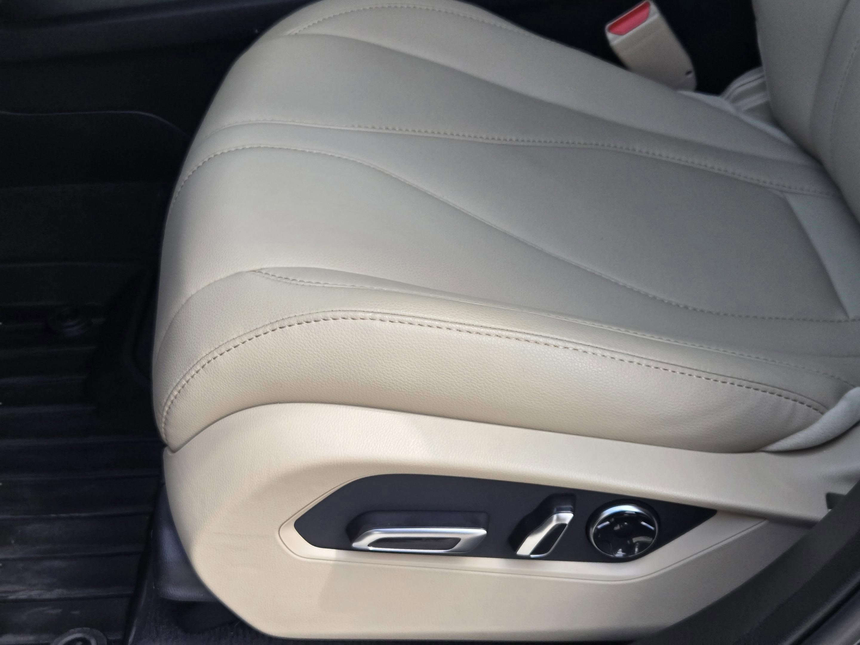 Certified 2024 Acura RDX SH-AWD image 17