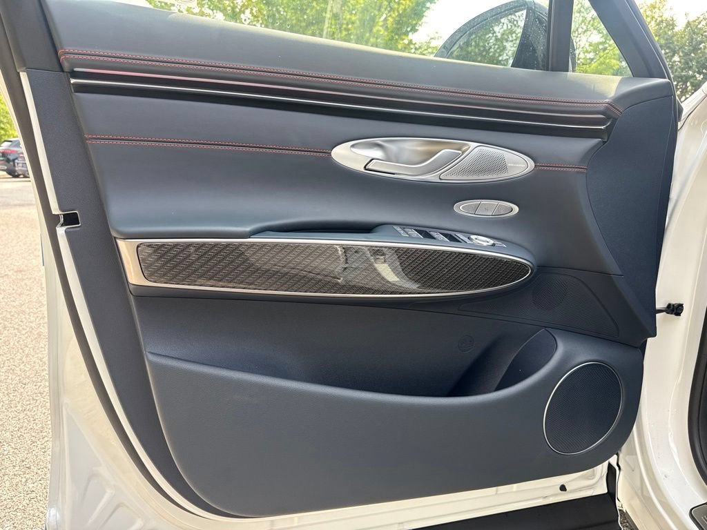 New 2027 Genesis GV70 3.5T Prestige AWD/4WD image 13