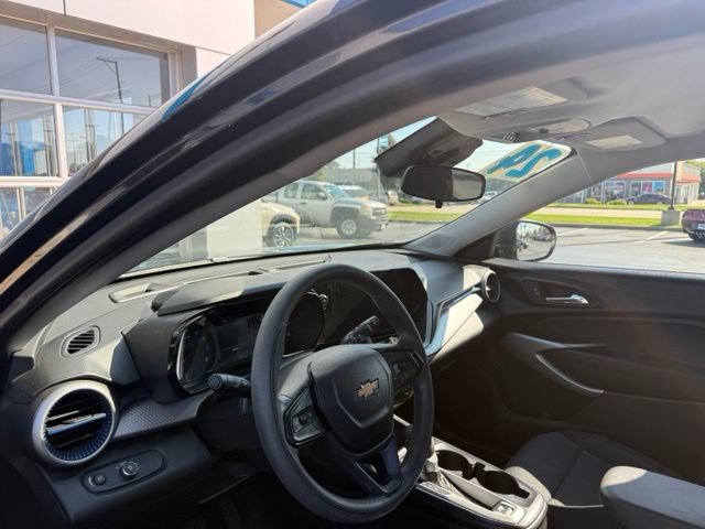 Used 2024 Chevrolet Trax LS FWD image 7
