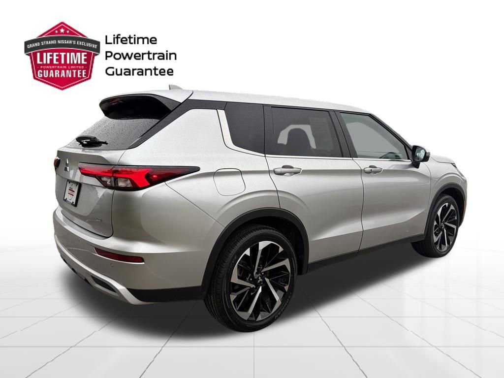 Used 2024 Mitsubishi Outlander SE image 7