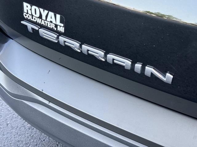 Used 2023 GMC Terrain SLE FWD image 30