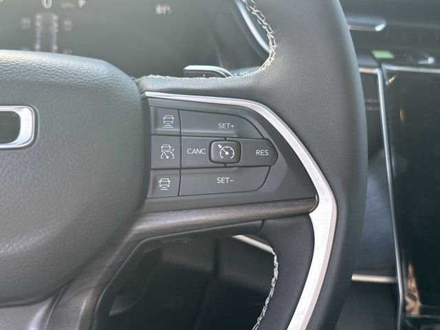 New 2025 Jeep Grand Cherokee Limited w/ Black Appearance Package image 23