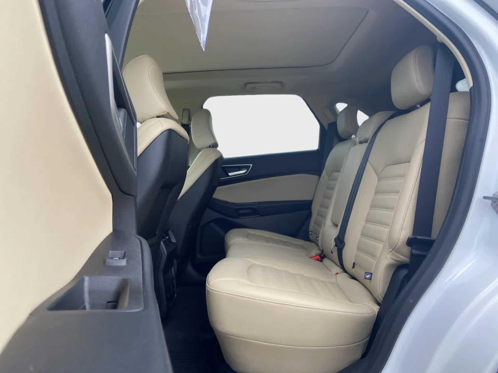 Used 2024 Ford Edge SEL w/ Convenience Package AWD/4WD image 10