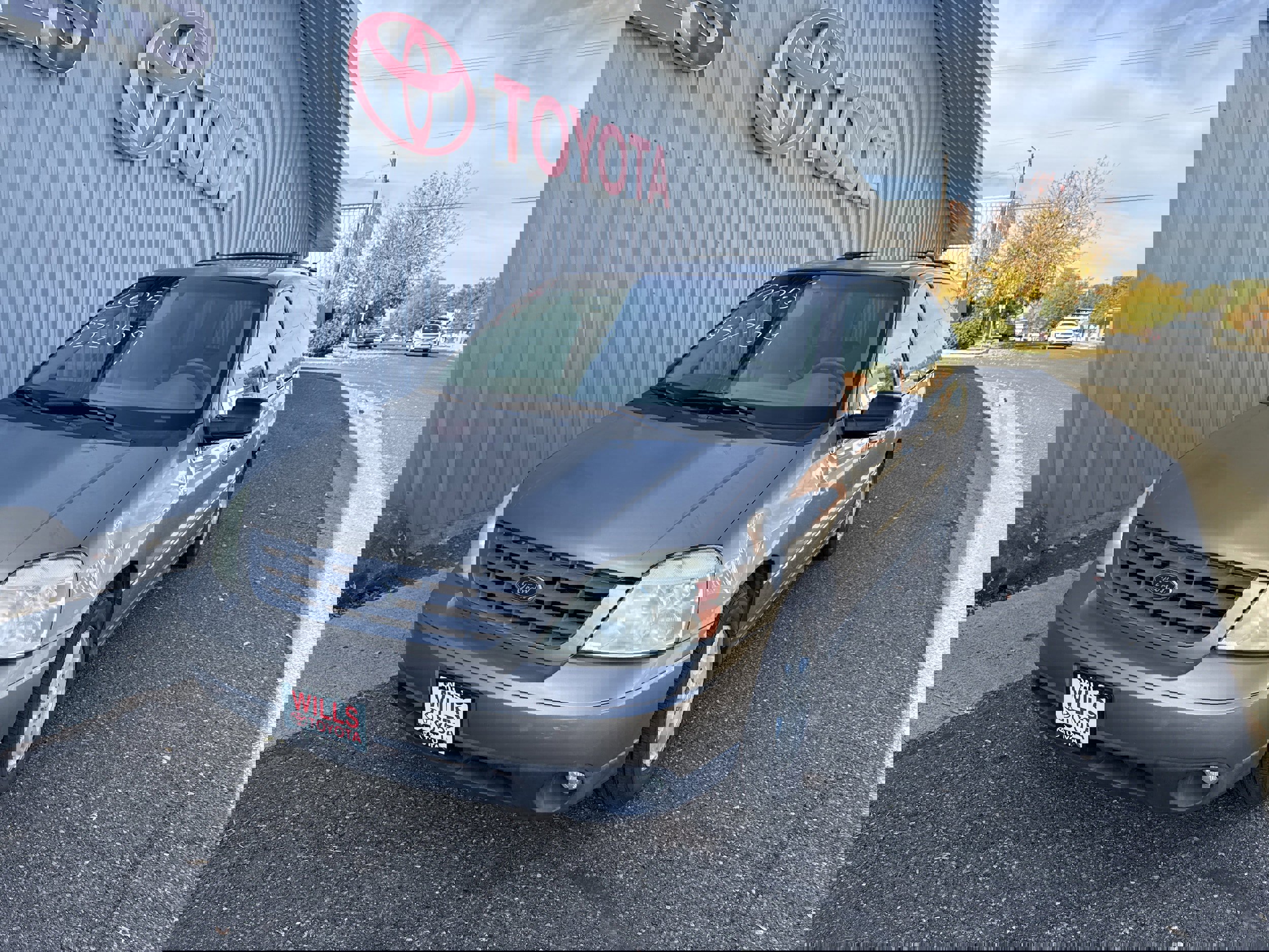 Used 2005 Ford Freestar SES image 1