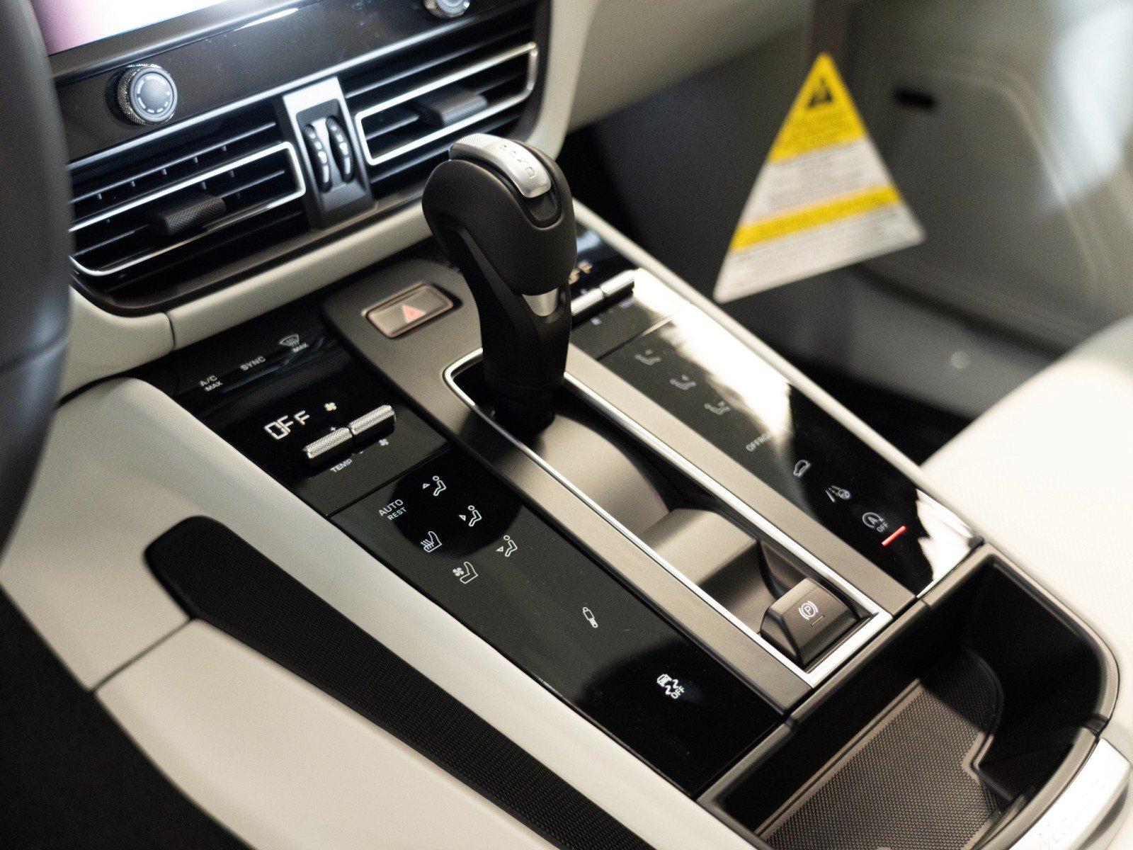 New 2026 Porsche Macan S AWD/4WD image 22