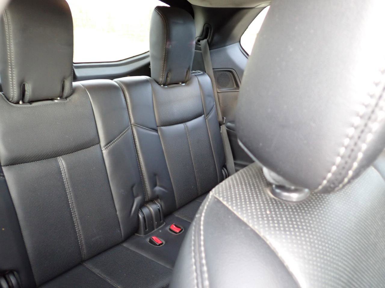 Used 2015 Nissan Pathfinder Platinum w/ Family Entertainment Package image 26