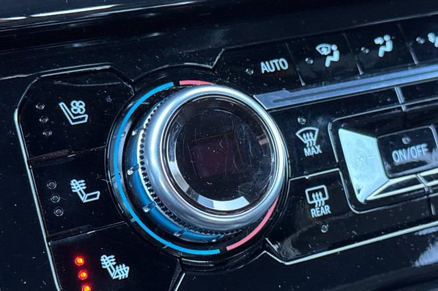 Used 2025 GMC Sierra 1500 AT4X image 29