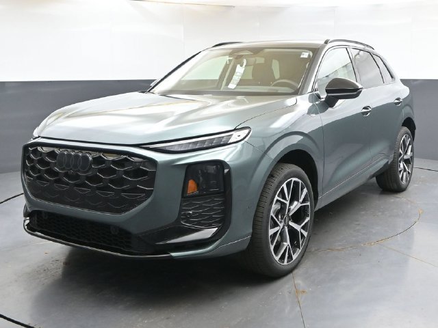 New 2026 Audi Q3 quattro 2.0T AWD/4WD image 1