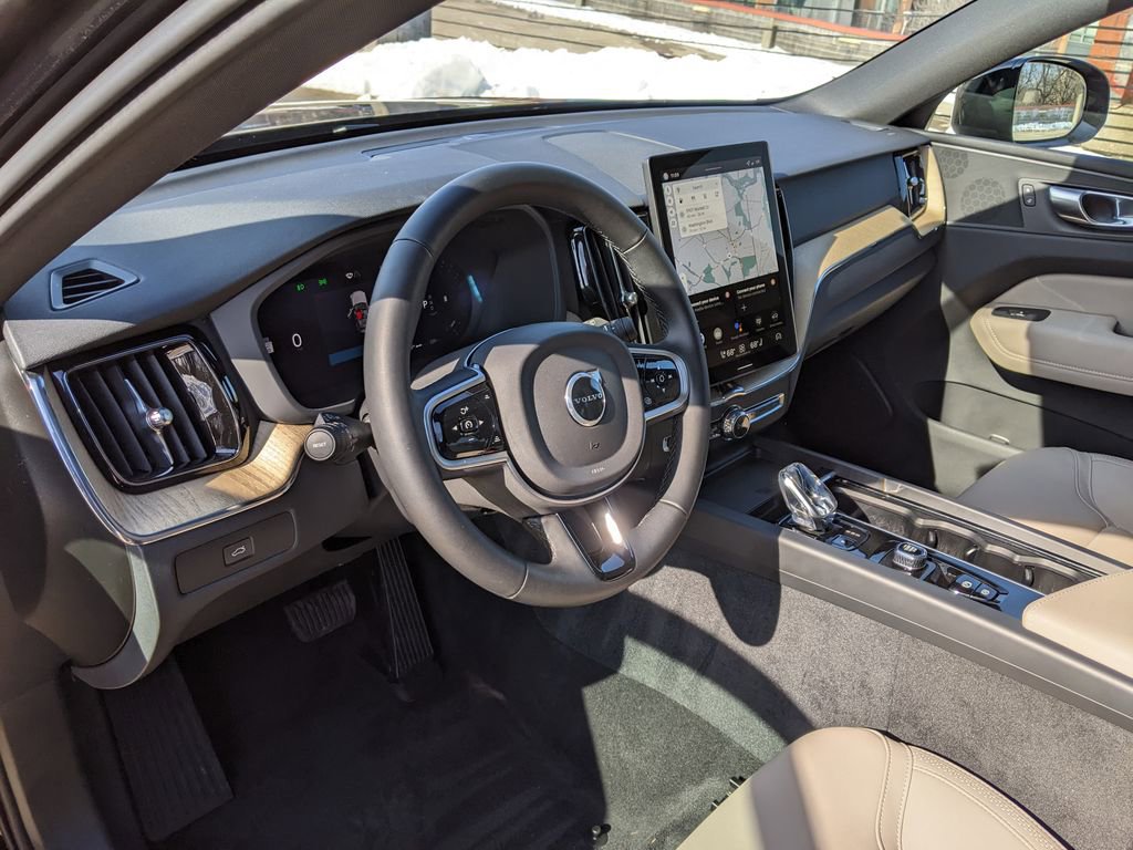 Certified 2026 Volvo XC60 B5 Core image 8