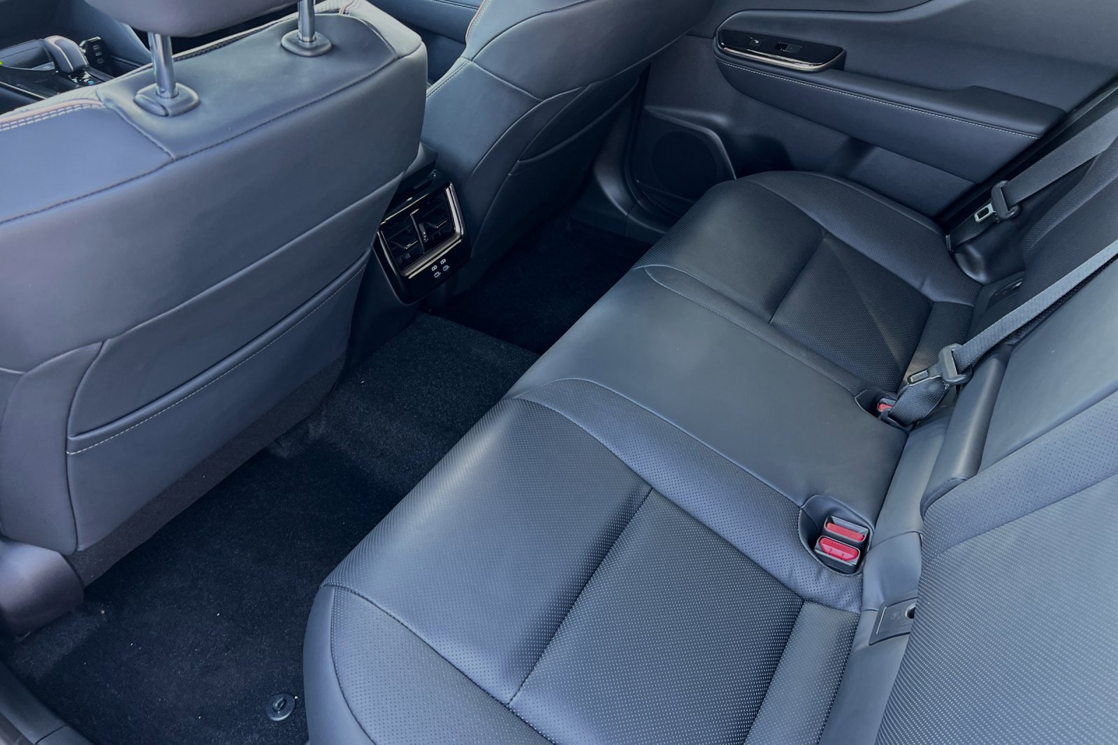 New 2025 Toyota Crown Signia Limited image 13