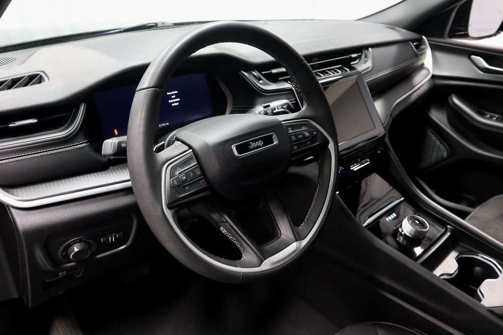 Used 2024 Jeep Grand Cherokee L Laredo image 27