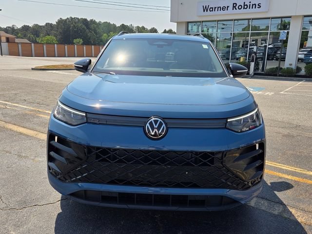 New 2026 Volkswagen Tiguan SE R-Line FWD image 2