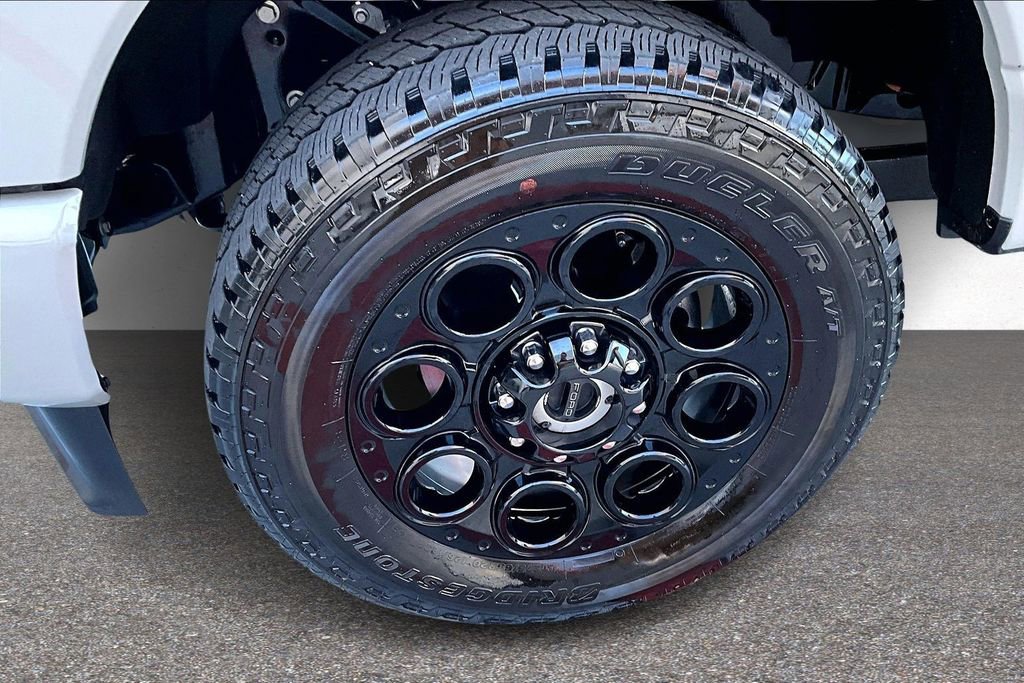 Used 2025 Ford F250 Lariat w/ Black Appearance Package image 34