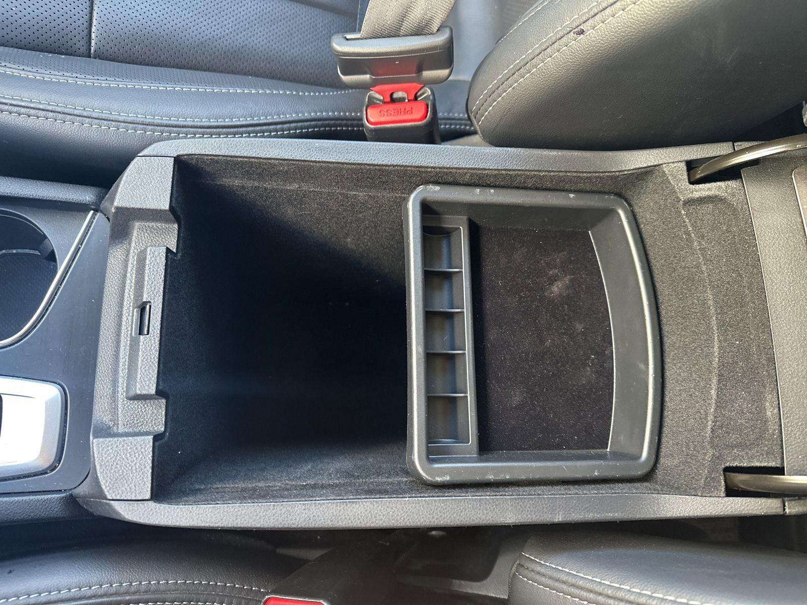 Used 2024 Subaru Ascent Limited w/ Technology Package image 21