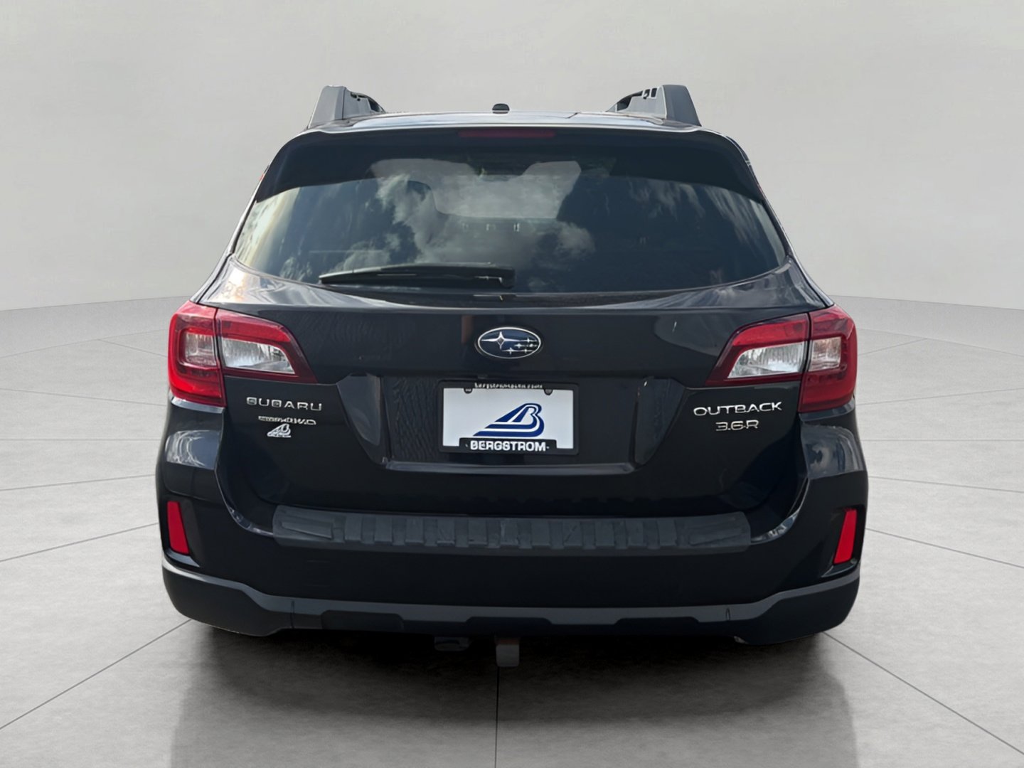 Used 2015 Subaru Outback 3.6R Limited AWD/4WD image 6