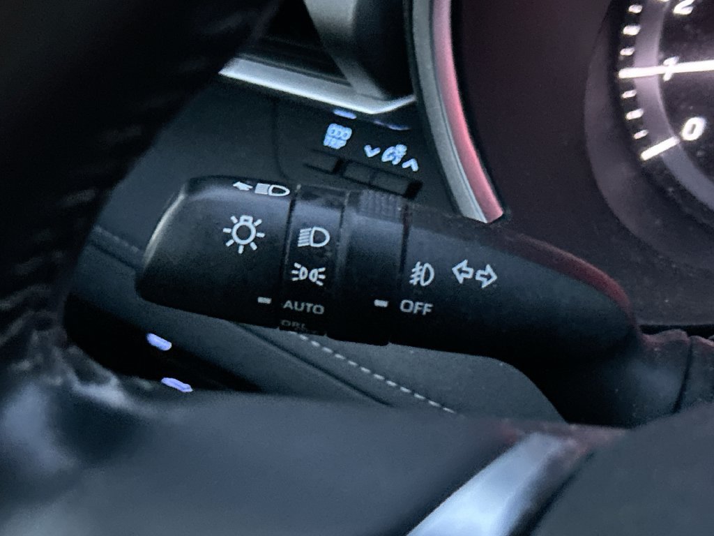 Used 2021 Toyota Highlander XLE FWD image 21