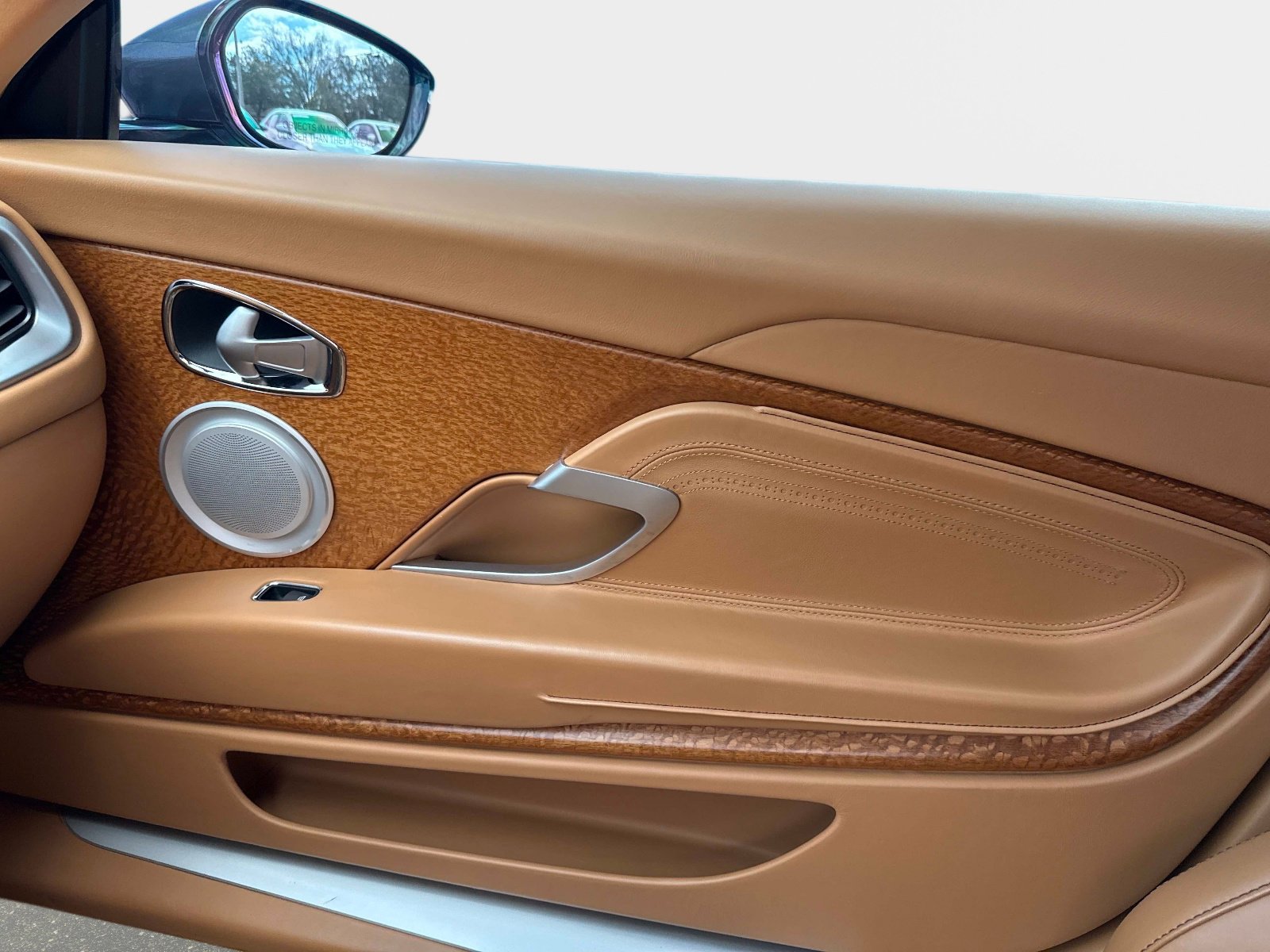 Used 2017 Aston Martin DB11 V12 image 20