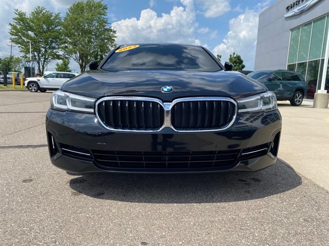 Used 2022 BMW 530i xDrive w/ Convenience Package AWD/4WD image 2