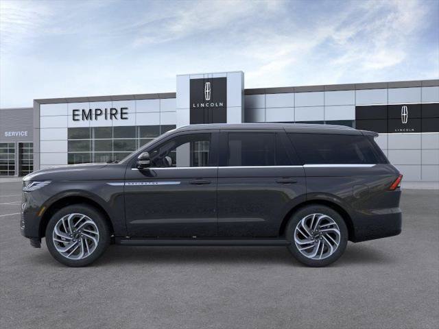 New 2026 Lincoln Navigator Premiere AWD/4WD image 3