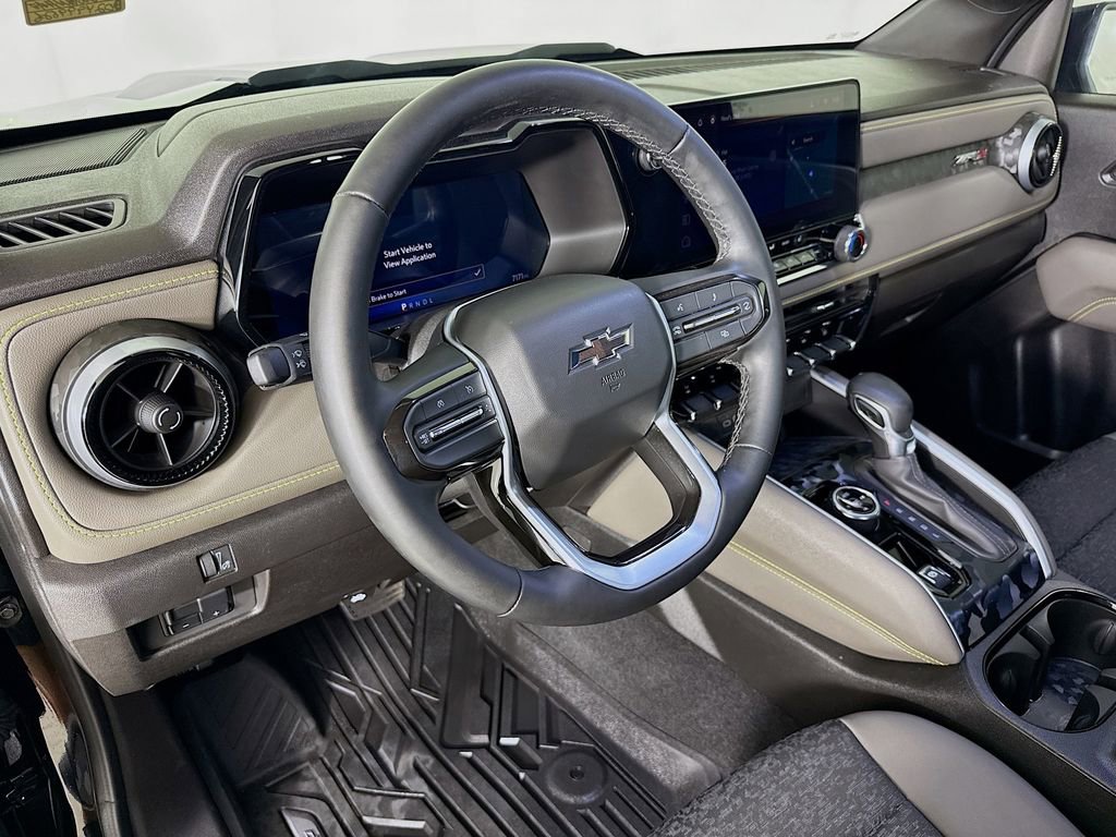 Used 2024 Chevrolet Colorado ZR2 w/ Technology Package image 9