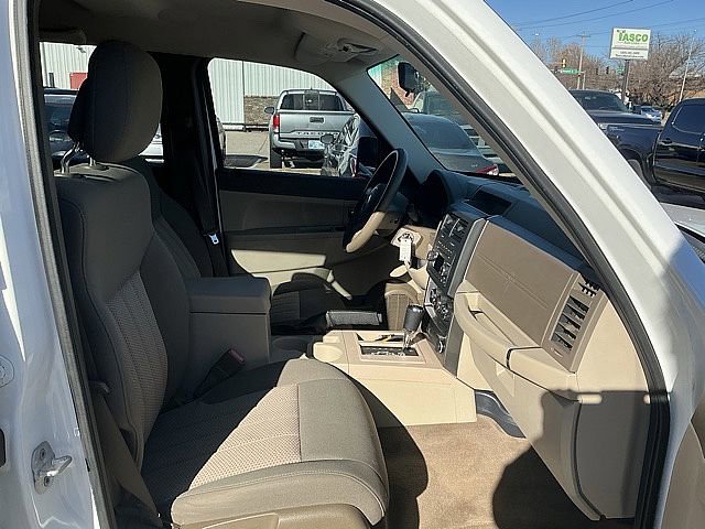 Used 2011 Jeep Liberty Sport image 11