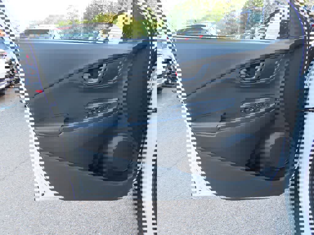 Used 2023 Hyundai Kona SEL AWD/4WD image 16