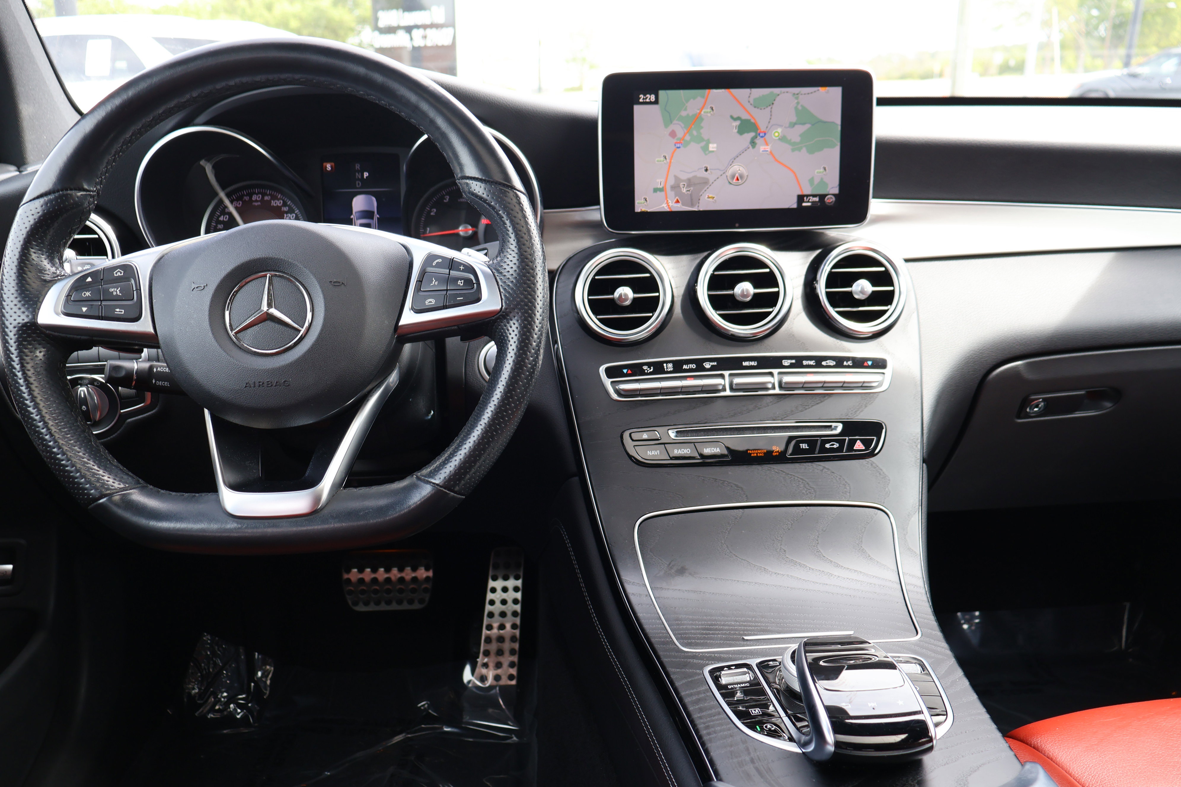 Used 2019 Mercedes-Benz GLC 300 4MATIC Coupe image 20