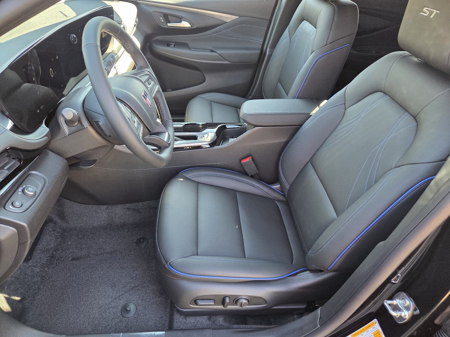 New 2026 Buick Envista Sport Touring w/ Convenience I Package FWD image 24