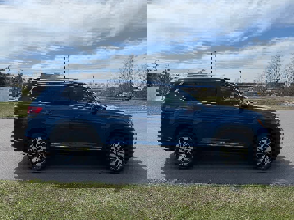 New 2025 Volkswagen Atlas SEL image 8