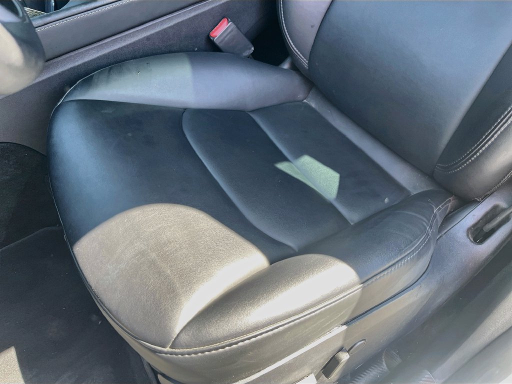 Used 2024 Tesla Model Y Long Range AWD/4WD image 19