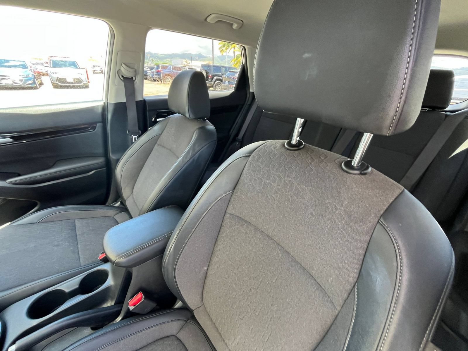 Used 2025 Kia Seltos S FWD image 36